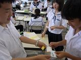 名刺同時交換はちょっと難しい? 名刺同時交換はちょっと難しい?