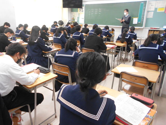 12月5日（月）3年3組 社会 富山大学教育学部附属中学校