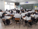 1年4組　国際貢献ってどういうこと？