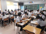 2年4組