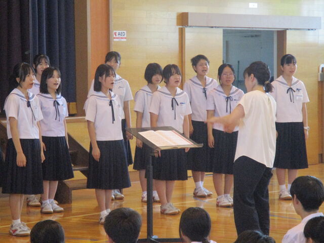 前期前半　全校集会を行いました