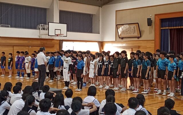 富山市新人大会・県駅伝大会の壮行会が行われました