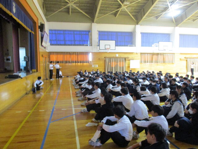 １年生　校外学習の振り返り集会