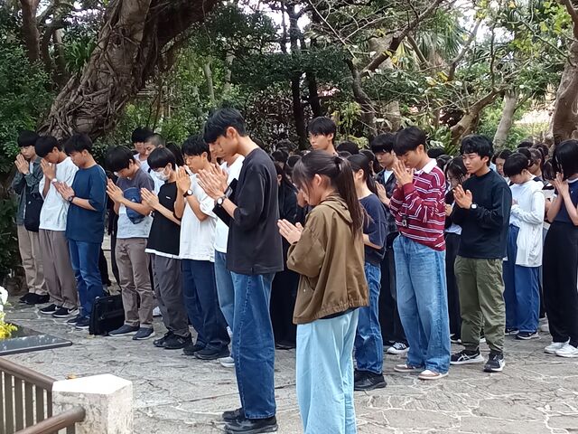 修学旅行2日目クラス別平和学習