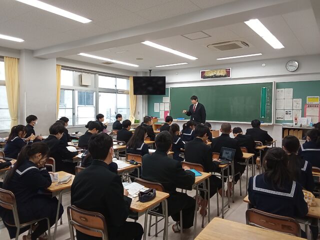 後期前半　全校集会を行いました