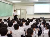 自分の学びを発表している様子