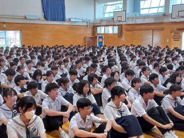 全校集会の様子