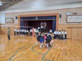 校長先生と円陣を組んでいざ勝負！
