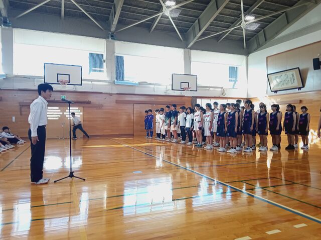 駅伝大会・新人戦壮行会が行われました。